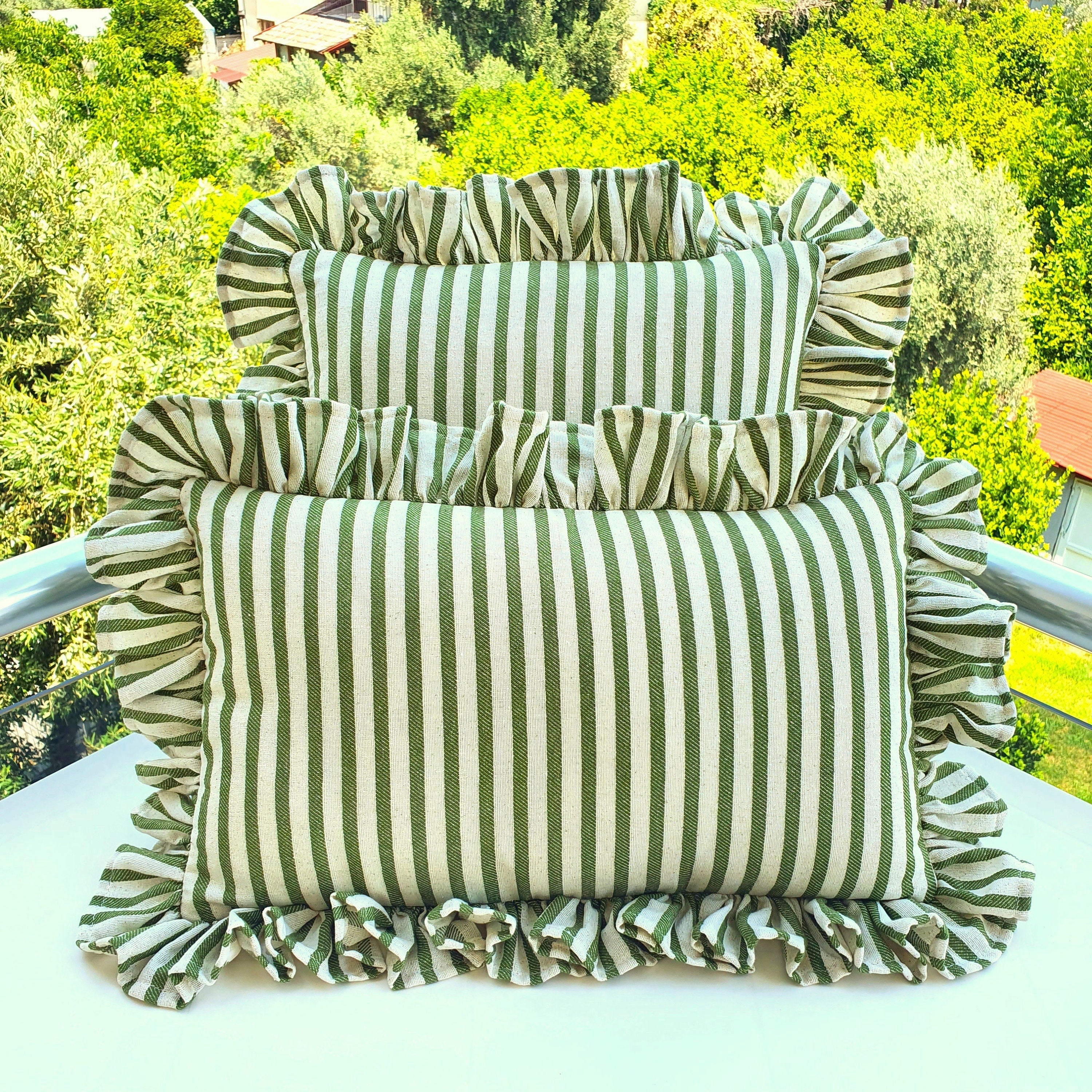 Why Decorative Pillow Covers Make the Perfect Home Décor Gift